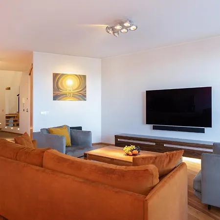 公寓 Spacious Penthouse With A Good View In Downtown 塔尔图